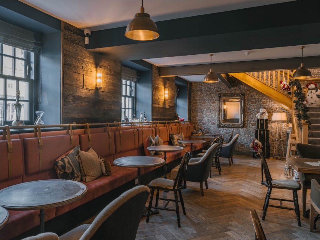 linden inn bar